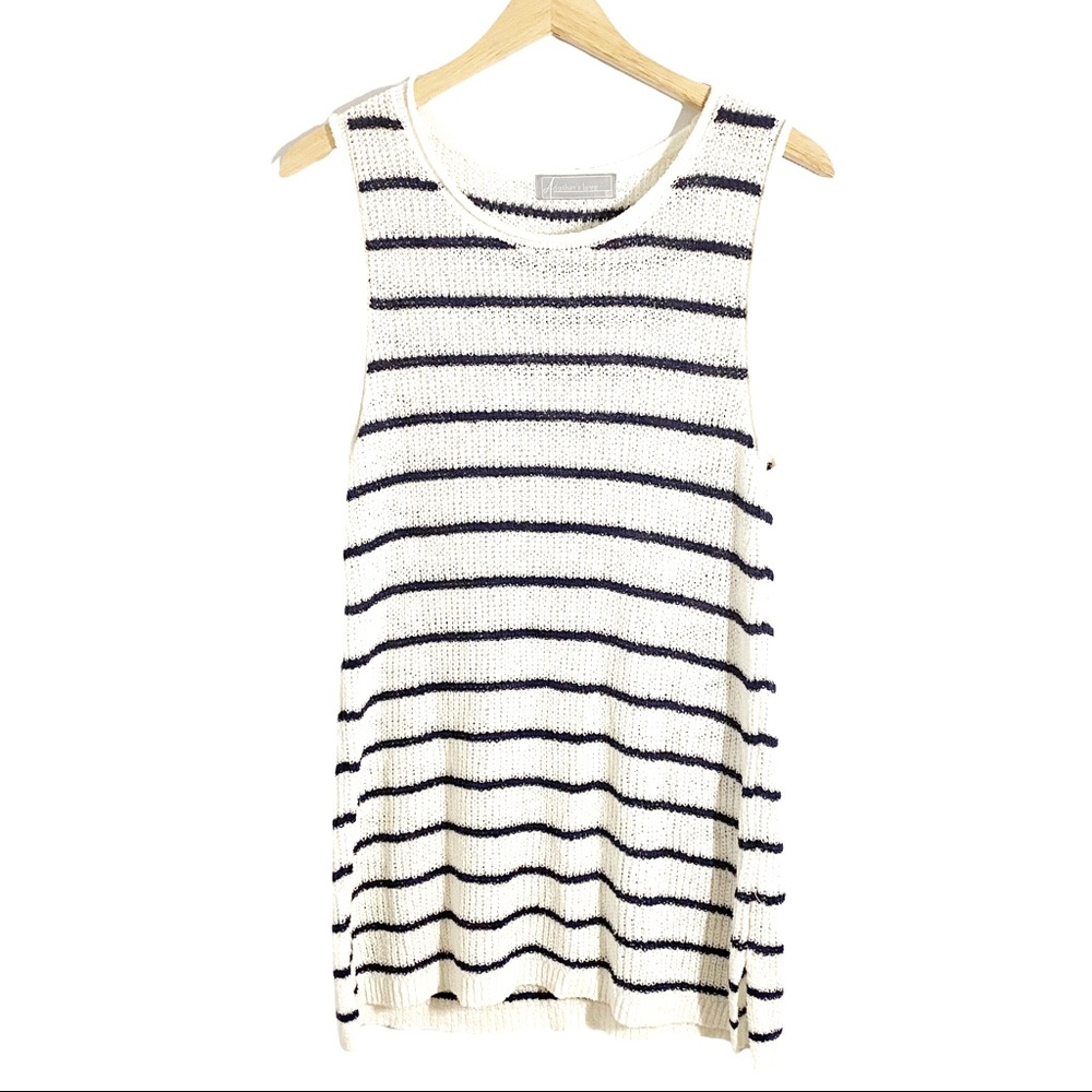A Father’s Love White With Blue Stripes Sleeveless Knit Tunic Top, Size Large